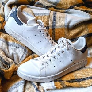 ✨ SOLD ✨ ADIDAS 'Stan Smith' White & Blue Tennis Shoes Gender Neutral